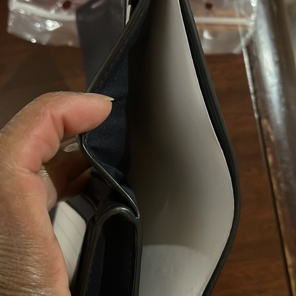 NWT - Coach Wallet 5 x 6 - Picture 12 of 14